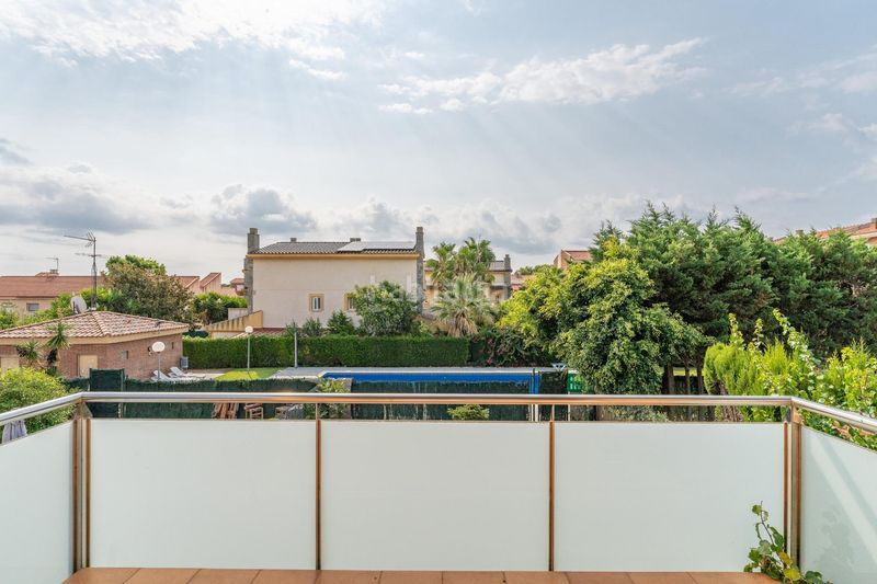 Foto b5b9500a-bc11-4af9-b6a9-342334d0c312. Casa adossada amb calefacció aparcament piscina a Cambrils