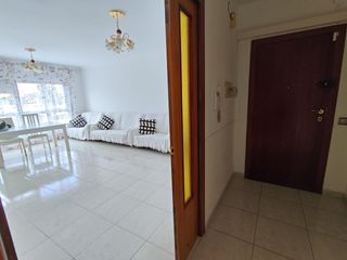 Piso  Calle d'amposta. En venta coqueto piso de cuatro habitaciones ubicado en calle am