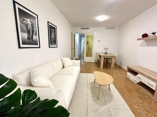 Appartamento  Carrer d'higini anglès. En venta fantástico piso de tres habitaciones dobles y gran coci