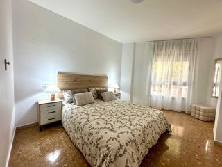 Appartement  Carrer d'higini anglès. En venta fantástico piso de tres habitaciones dobles y gran coci