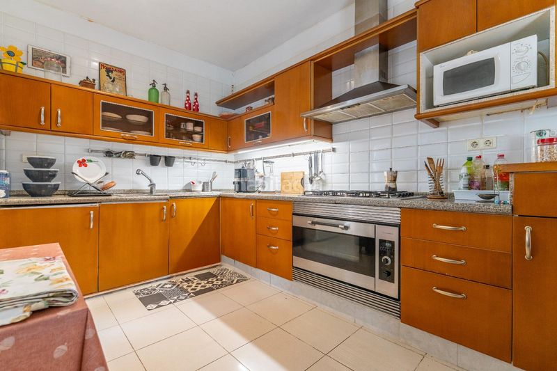 Foto b9fe3480-4ef4-4cdc-bcd5-6e0684c39def. Casa amb aparcament a Morell (El)