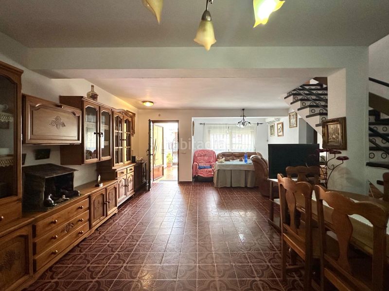 Foto 262609c8-f98a-4ebf-81c0-bcb2b49473b9. Casa adossada a Zona Miraflores Marbella