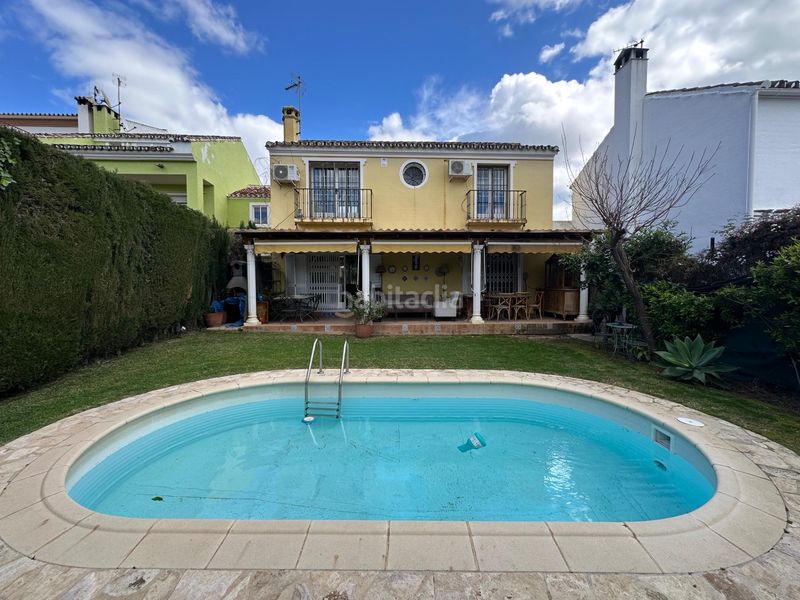 Foto 0a09d0f1-3677-4ed8-823b-f2526192400a. Xalet amb piscina a Río Real Marbella