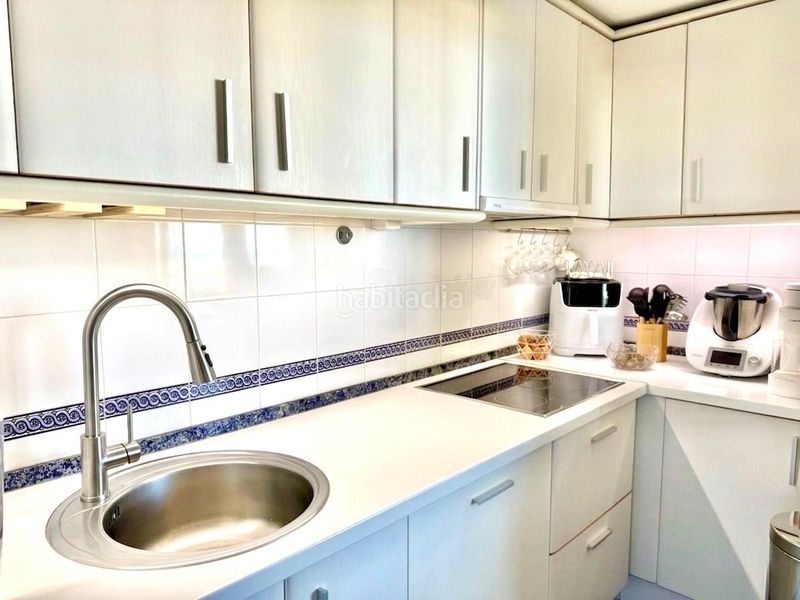 Foto beeaf9d4-6813-4840-b7b2-b68e5faa8ec7. Pis amb aparcament a los jardines de Marbella - la ermita Marbella