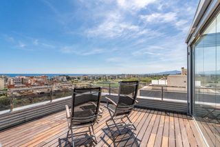 Penthouse in Barenys. Ático único con solárium privado, vistas mar y montaña, piscina