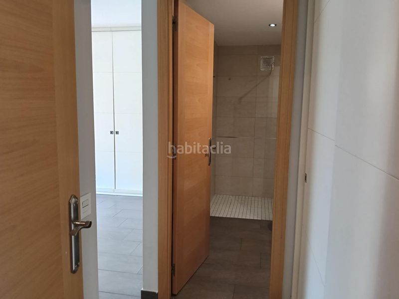 Foto 25e6b286-c838-4090-afb5-f9abb772b9ff. Pis amb piscina a Barenys Salou