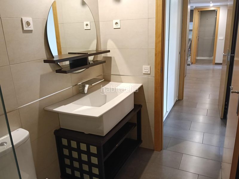 Foto 5de1dc81-a51b-4a93-abad-f9b63c54af64. Pis amb piscina a Barenys Salou