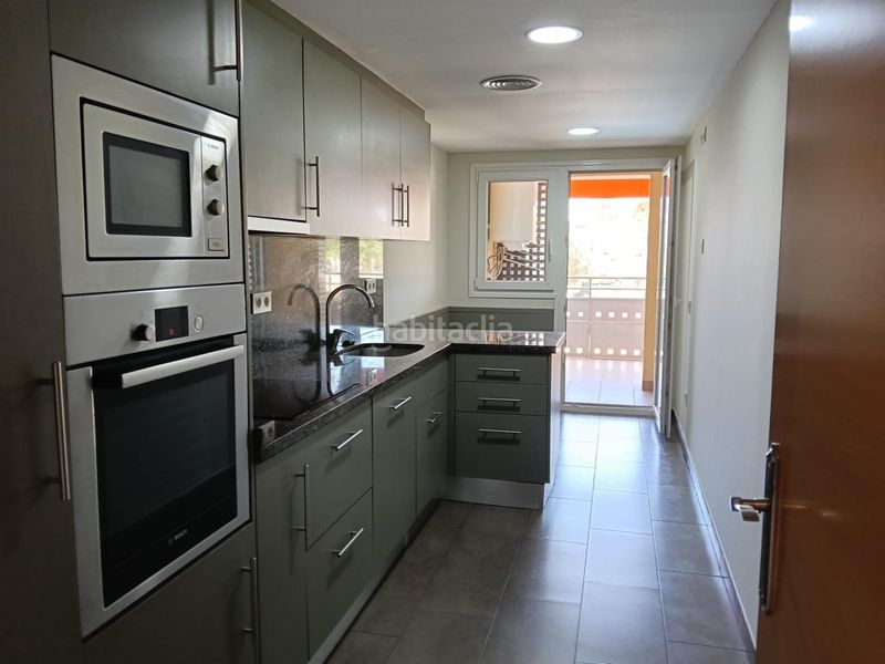 Foto 70242135-edb5-46fd-ac30-b9e7a9c90b5f. Pis amb piscina a Barenys Salou