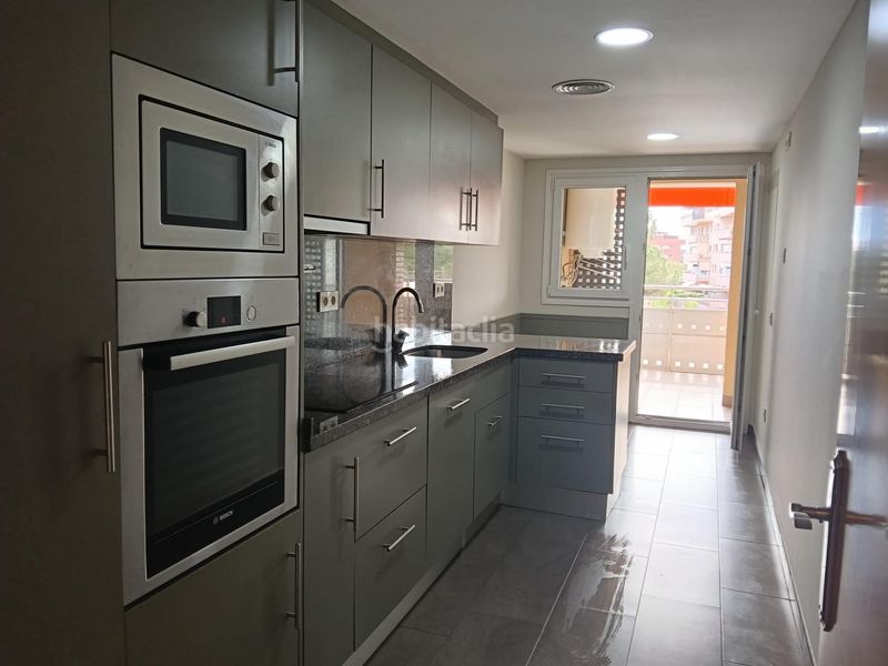 Foto d54c45c5-33dc-42ec-b954-012d776bc253. Pis amb piscina a Barenys Salou