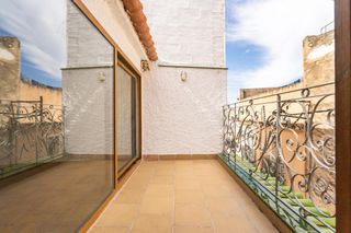 Casa  Carrer de la peixateria. Casa espléndida de 3 plantas ubicada en el centro de constanti,