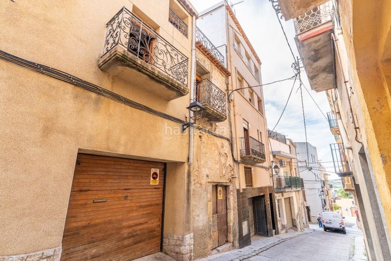 Foto 868a6204-1757-4a21-a281-70b3f04fbb55. Casa amb aparcament a Constantí