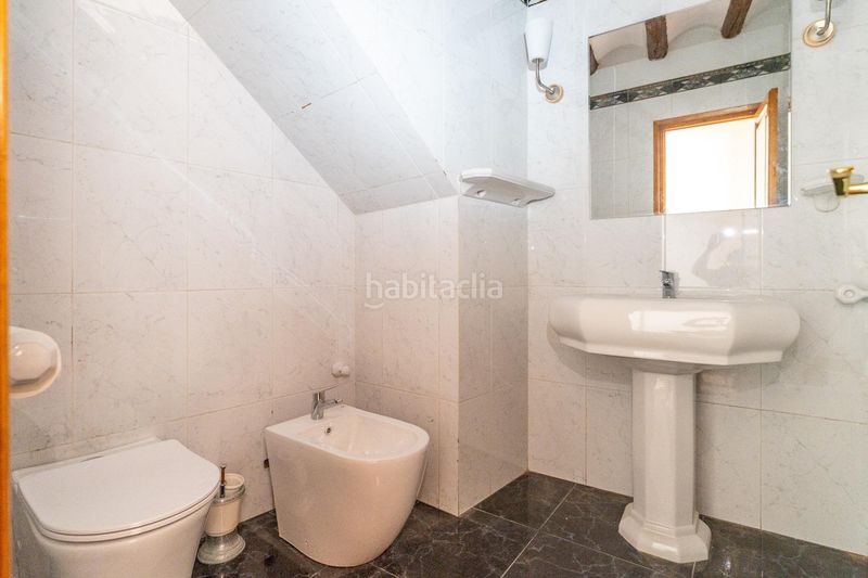 Foto acd3a151-2b77-4ec5-a63d-8cf72459e0da. Casa amb aparcament a Constantí