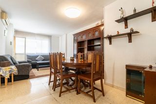 Appartement à Carrer orient 30. En venta  piso en reus  zona llevant