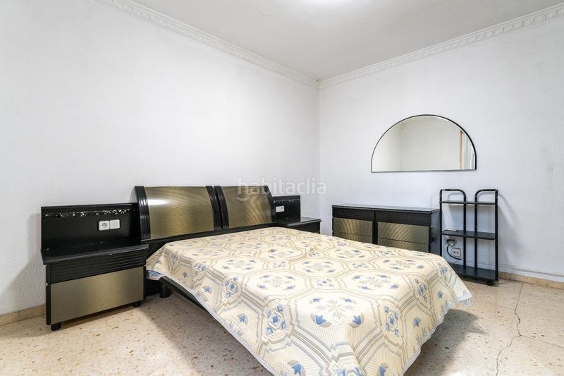 Foto 76ca625c-3ae2-4cbe-ad62-5ba148dca2a9. Pis a carrer orient 30 a Llevant Reus