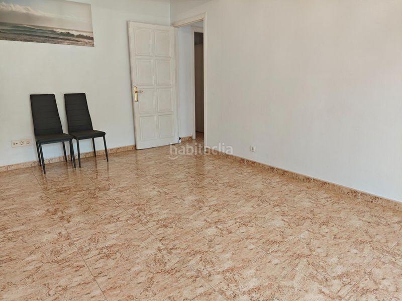 Foto fe26d6ae-4667-499a-9ad2-e3e90bf22bec. Pis amb aparcament a Roda de Barà