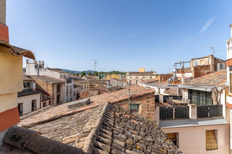 Foto 40a9236e-8ca5-46ba-b5de-4f78eb5dd3c6. Casa a carrer dels arcs 12 a Falset