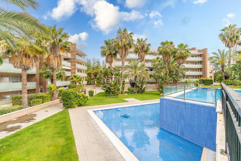 Foto 9ce91bce-bfac-40ba-a911-3e47f1b13210. Planta baixa amb calefacció aparcament piscina a Salou