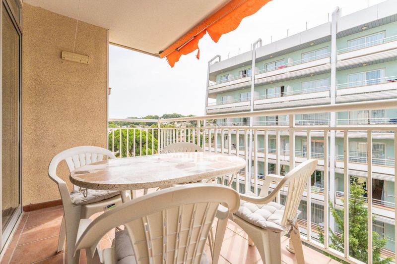 Foto cfcfec0f-ded3-4775-8c2c-1dad0961a57d. Apartament amb piscina a Mar i Camp - Platja dels Capellans Salou