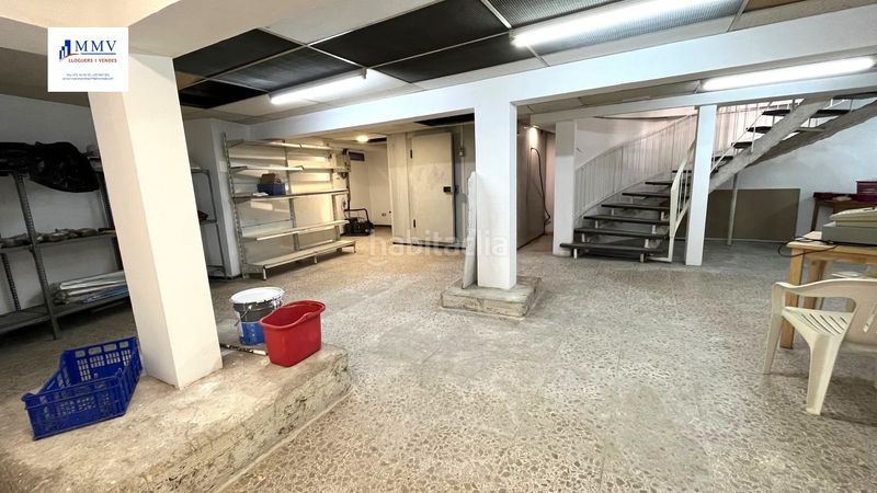 Foto f8d0547c-76c8-432c-8337-fb287609b7ac. Lloguer local comercial a Centre Lloret de Mar