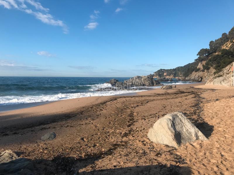 Foto 2c54e6a2-551f-44cb-ae19-65c3c78d3083. Attique avec chauffage piscine dans Fenals Lloret de Mar