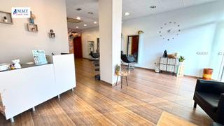 Rent Business premise  Carrer de provença. **gran local en alquiler en zona residencial**