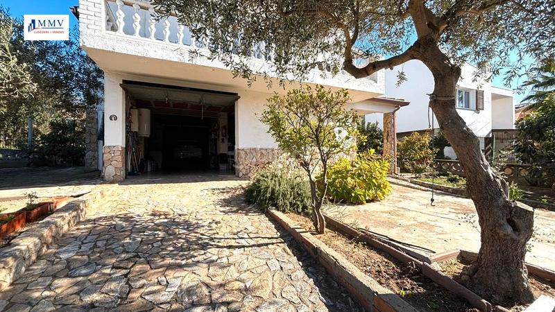 Foto 96a81c4c-bd0b-4b9e-b4f5-fc0be6f70830. Chalet avec cheminée chauffage parking dans La plantera Blanes