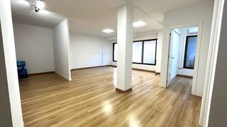 Affitto Ufficio in Travessia dels jardins 17. Se alquila espacio en oficina para co-working