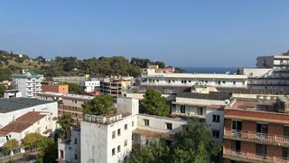 Etagenwohnung in Mas Baell-Can Carbó. Ático grande en lloret de mar. con terraza y parking.