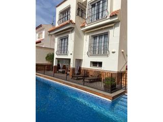 Chalet à Sacramento 15. Espléndido chalet en aguadulce, almería