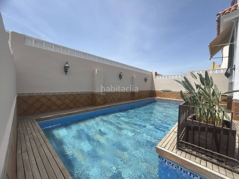 Foto 1621dd69-4560-418e-a80e-7b8d46b5ca32. Xalet amb aparcament piscina a Aguadulce Norte Roquetas de Mar