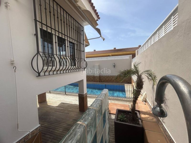 Foto fbd66213-c6fa-4270-b7f6-2e8e49a3494c. Xalet amb aparcament piscina a Aguadulce Norte Roquetas de Mar