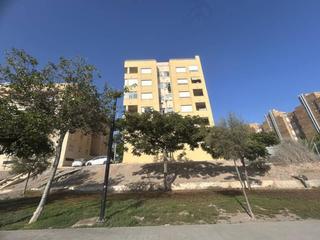 Pis  Witiza. Vivienda 3 dormitorios resd. privado   aguadulce sur