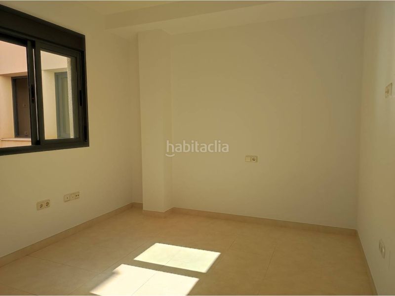 Foto e3e63a51-99c6-4a12-a3c0-da34834928f8. Pis amb aparcament a El Alquián Almería