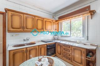 Maison jumelée à Íllora. Gran casa familiar con espacio y terreno