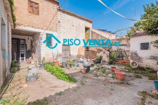 Maison jumelée à Las Tres Cruces. Vivienda en planta baja para reformar en el centro de armilla -
