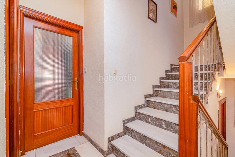 Foto 7cb1b71b-2f43-4edb-b582-4d56a1e8777a. Casa aparellada amb aparcament a Fuente Vaqueros