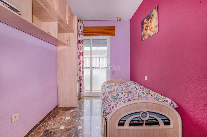 Foto cdce3668-fcda-406f-94ed-a1347193c625. Casa aparellada amb aparcament a Fuente Vaqueros