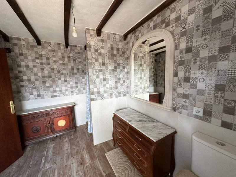 Foto 24928f92-fc48-4c83-83ed-0ad736a99b73. Xalet amb xemeneia calefacció aparcament piscina a Córdoba