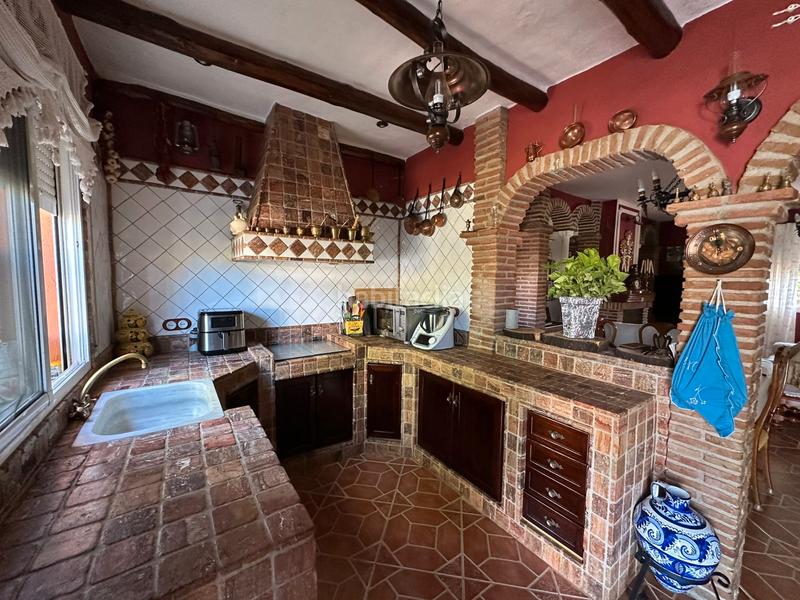 Foto 836a4f1e-cfc3-4061-8e44-39c34156ffda. Xalet amb xemeneia calefacció aparcament piscina a Córdoba