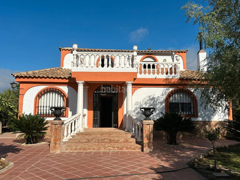 Foto 987f2c26-0178-45e4-8c81-a804d5fe3f3c. Xalet amb xemeneia calefacció aparcament piscina a Córdoba