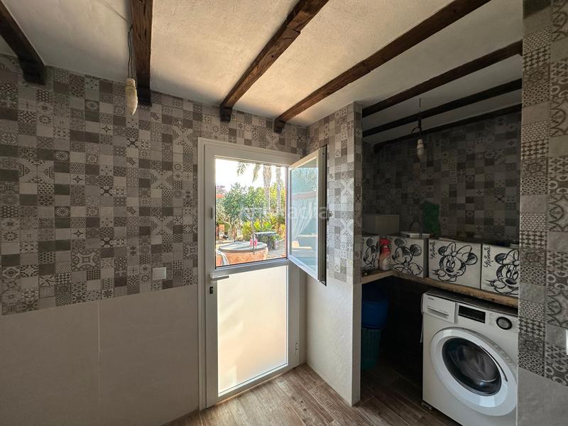 Foto b02738c6-295d-4dce-a074-cd733b07341f. Xalet amb xemeneia calefacció aparcament piscina a Córdoba