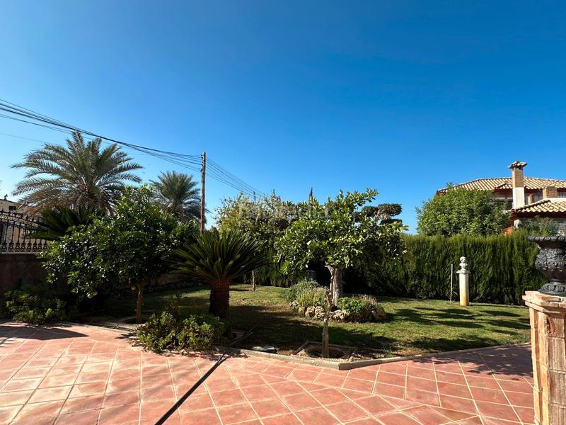 Foto cf812219-8411-4183-9333-f24f0fe1918a. Xalet amb xemeneia calefacció aparcament piscina a Córdoba