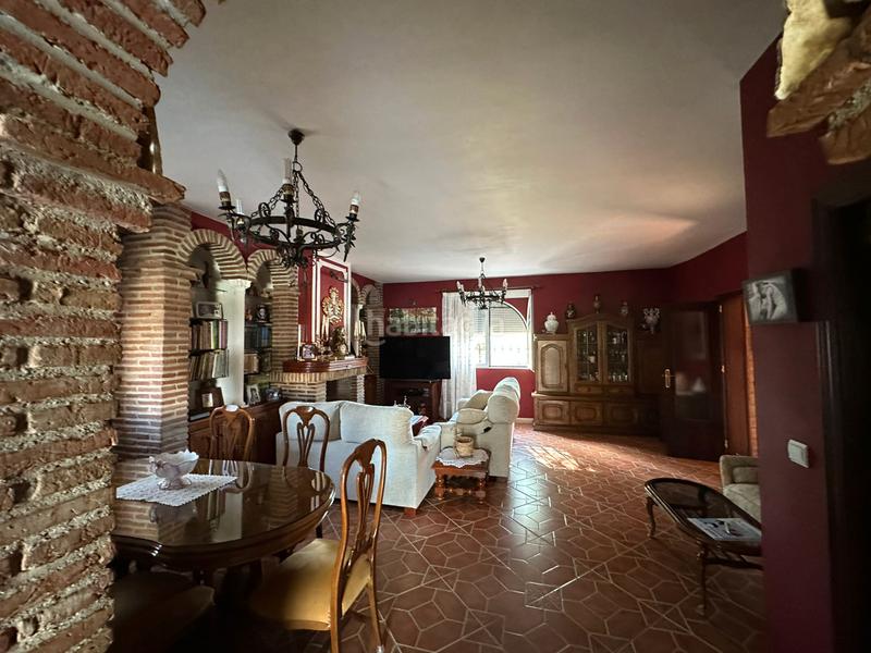 Foto d37d5436-4530-4d6e-b737-85c66ea99d15. Xalet amb xemeneia calefacció aparcament piscina a Córdoba