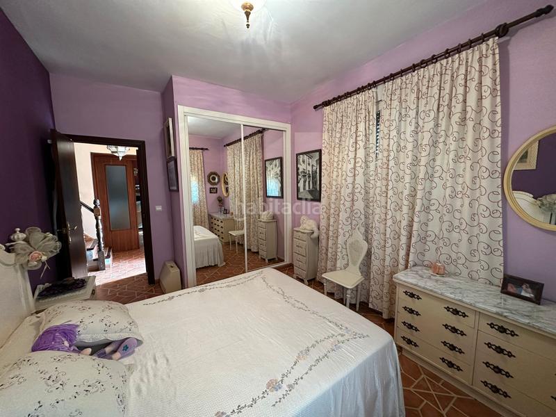 Foto dac359bb-365a-4fa1-b5e3-70d0e9244482. Xalet amb xemeneia calefacció aparcament piscina a Córdoba