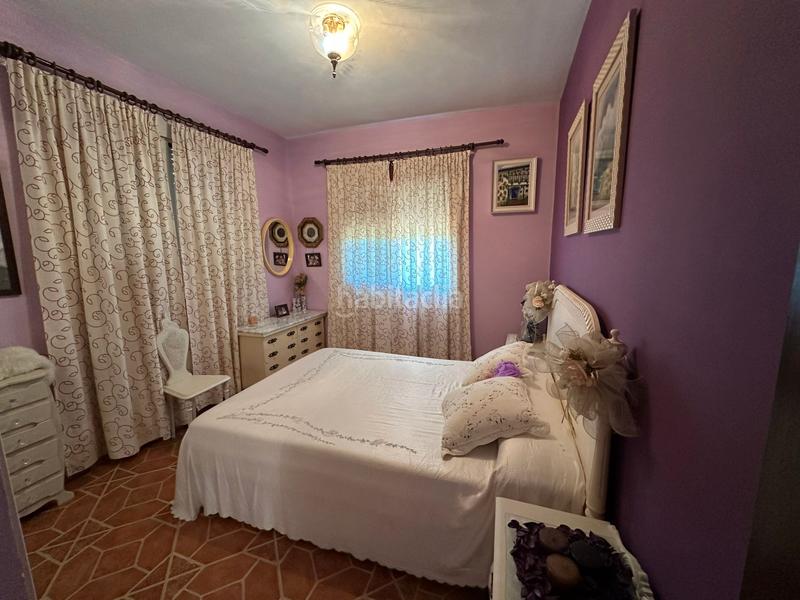 Foto fd27369d-f8ad-4b2a-96cb-450fb4c06d89. Xalet amb xemeneia calefacció aparcament piscina a Córdoba