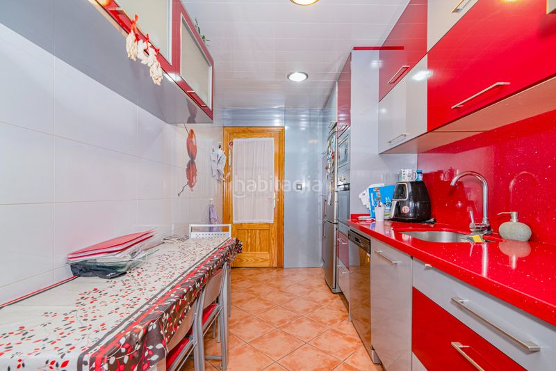 Foto 4496a7cb-9c75-4538-a744-c1336e819234. Casa aparellada a Alfacar