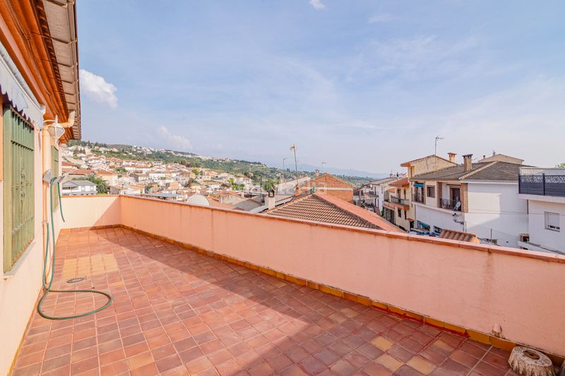 Foto 6c06d2c1-9747-41d6-9a2e-f4d2512e908c. Casa aparellada a Alfacar