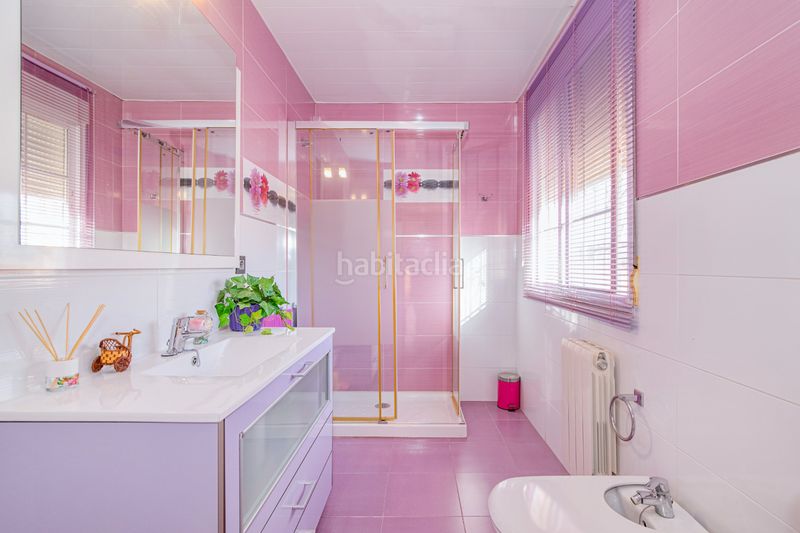 Foto cd89f596-5016-4f38-8d64-15e530b79f64. Casa aparellada a Alfacar