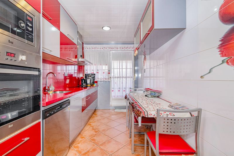 Foto d9a731f1-347c-443b-962f-9e5be065dd27. Casa aparellada a Alfacar