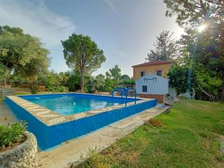 Masia a Arriate. Ref. 188 casa de campo con piscina, nave y olivar en arriate
